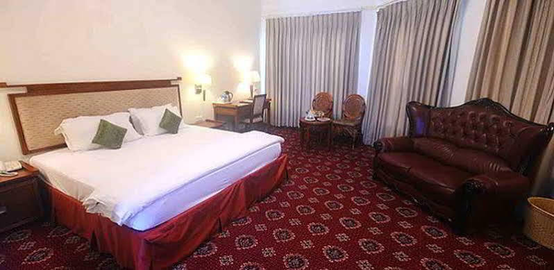Hotel Jaipur Palace Kültér fotó